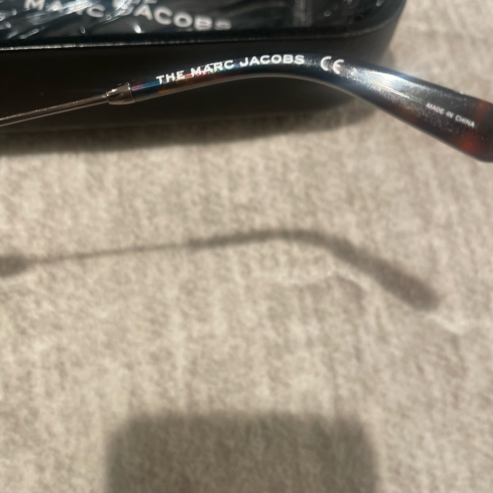 BRAND NEW Marc Jacobs Tortoise Shell Over Size Cat Eye Shape Sunglasses - Picture 4 of 7